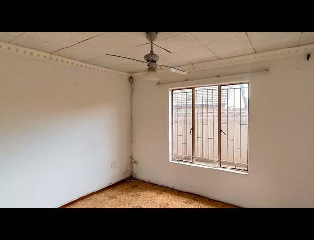 3 BEDROOM HOUSE FOR SALE IN PHILIP NEL PARK